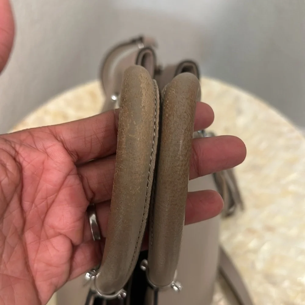Vince Camuto tote